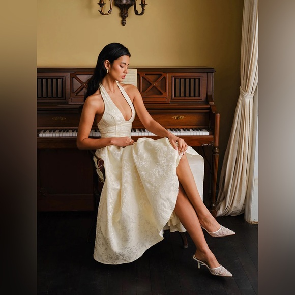 Commense Vintage Halter Lace-Up Back Dress - Picture 5 of 16